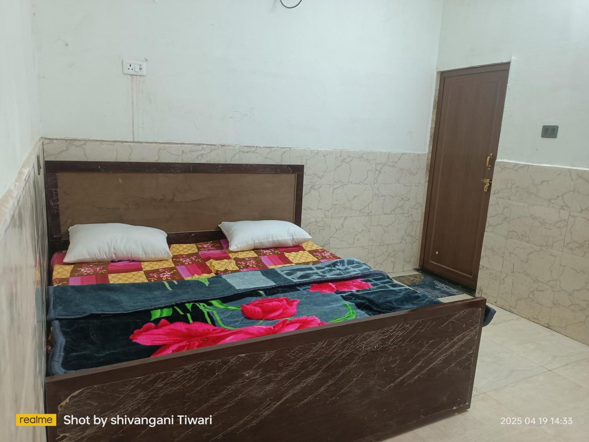 Апартаменты Rama'S Residency Ayodhya Экстерьер фото